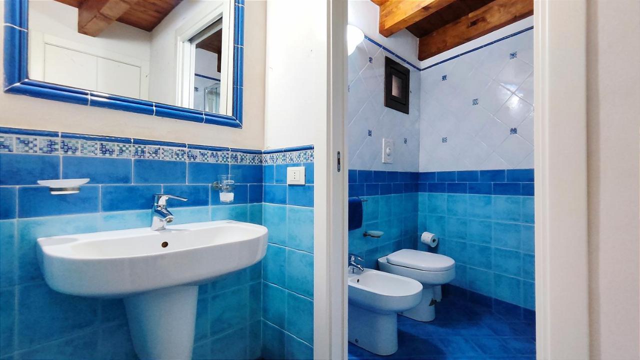 Porto Centro Storico Wi-fi&self Check-in Apartment Castellammare del Golfo