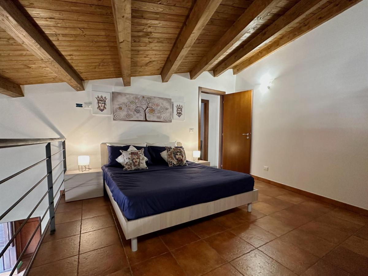 Porto Centro Storico Wi-fi&self Check-in Castellammare del Golfo